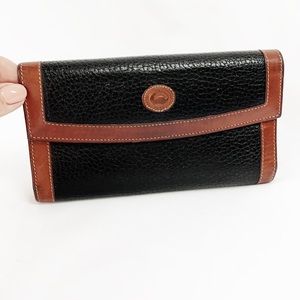 VINTAGE DOONEY & BOURKE Black Leather Wallet